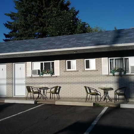 Motel Montgolfiere Jp サン・ジャン・シュル・リシュリュー エクステリア 写真